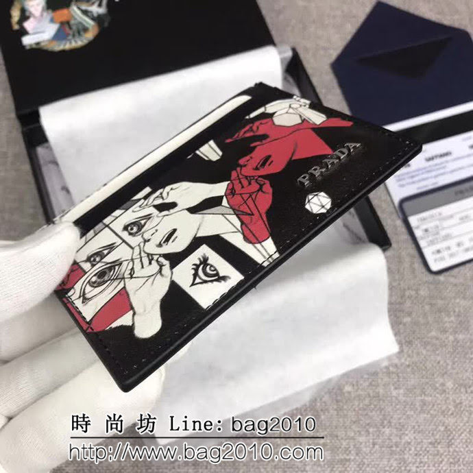 PRADA普拉達 官網同步 2018最新漫畫印象系列 男士卡片夾 2MC149 DD1446